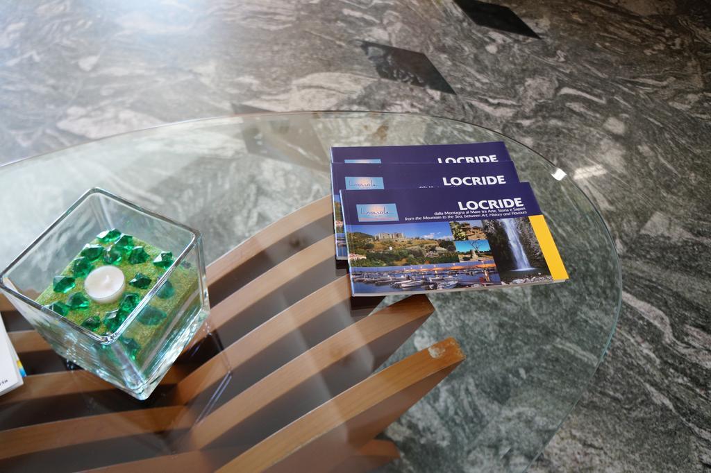 Hotel Ristorante Miramare マリーナ・ディ・ジョイオーザ・イオーニカ エクステリア 写真